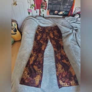Y2k cheeta print flare pants.